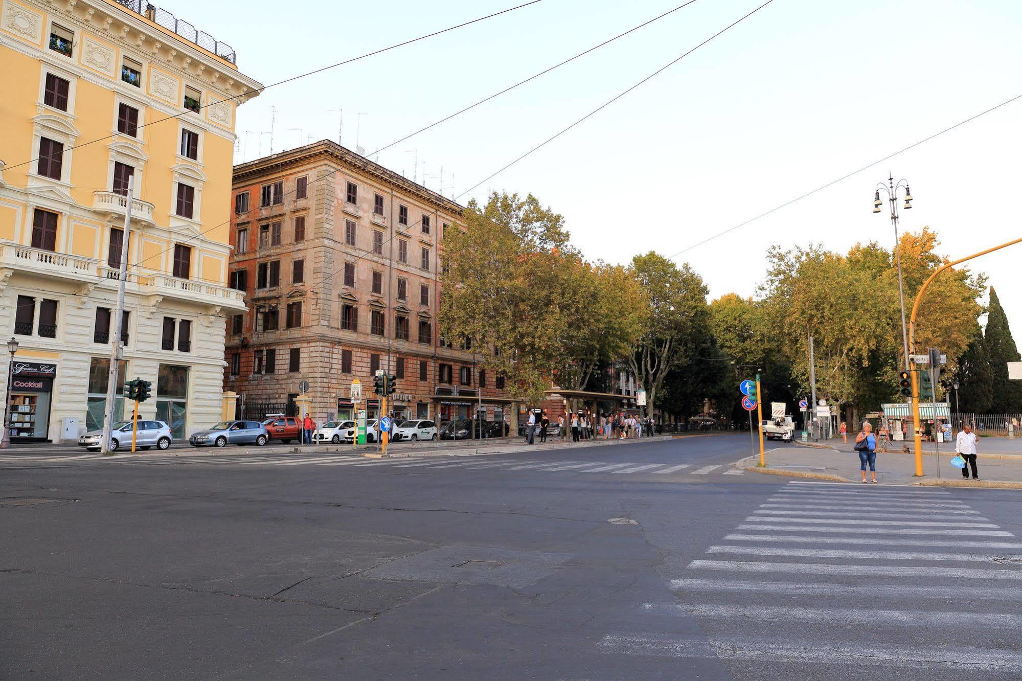 Mirko Luxury Inn Rome Exterior photo